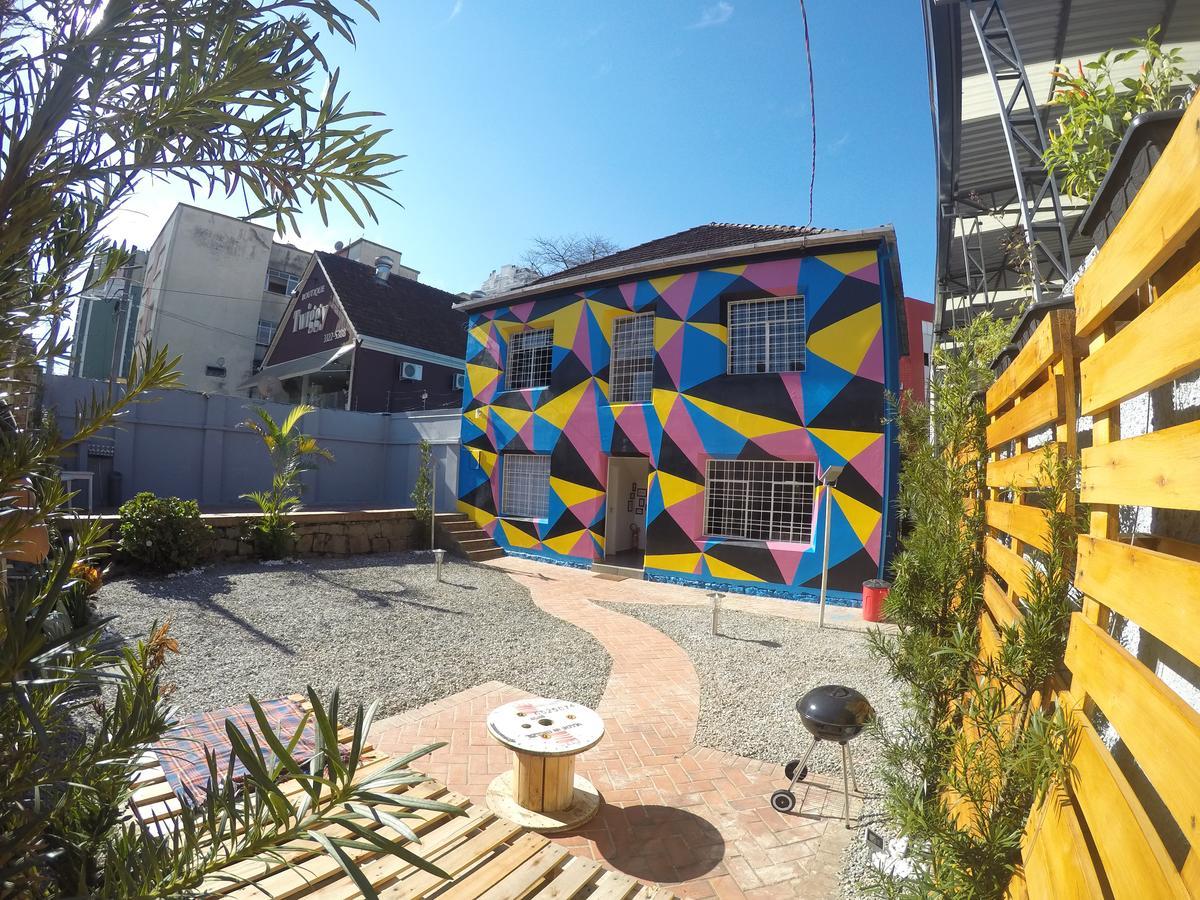 Social Hostel Cafe E Bar Κουριτίμπα Εξωτερικό φωτογραφία