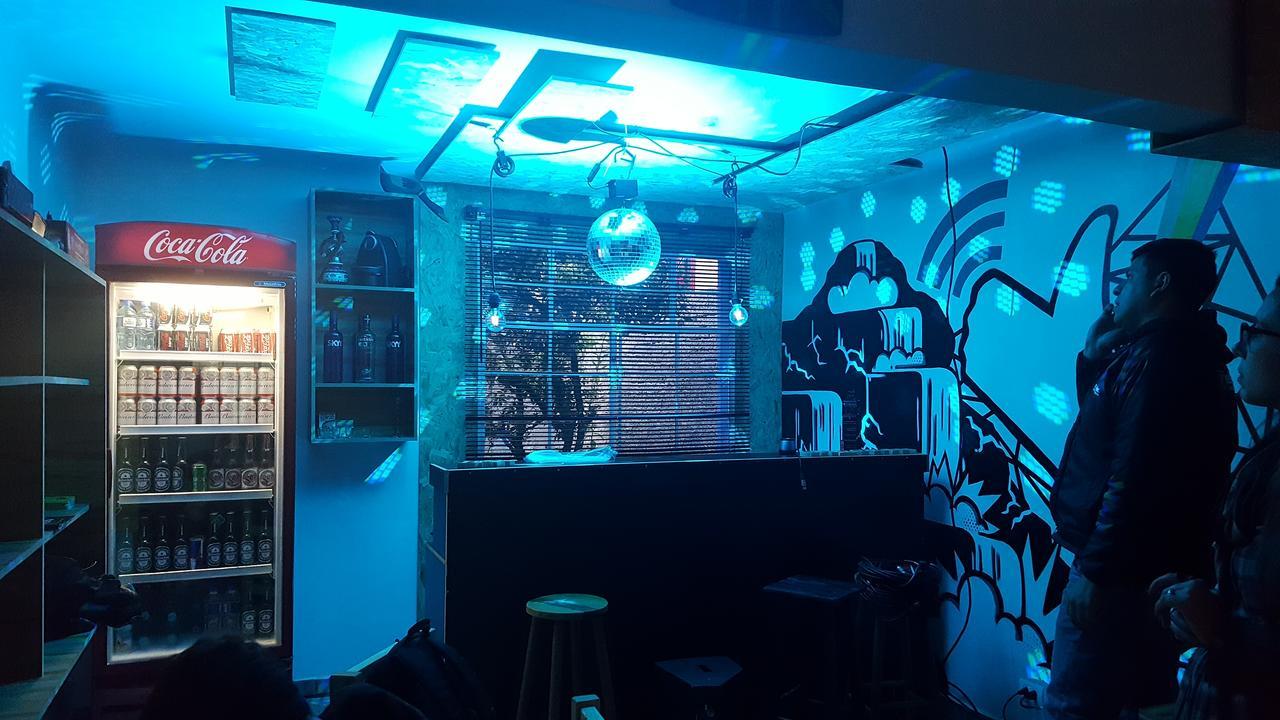 Social Hostel Cafe E Bar Κουριτίμπα Εξωτερικό φωτογραφία